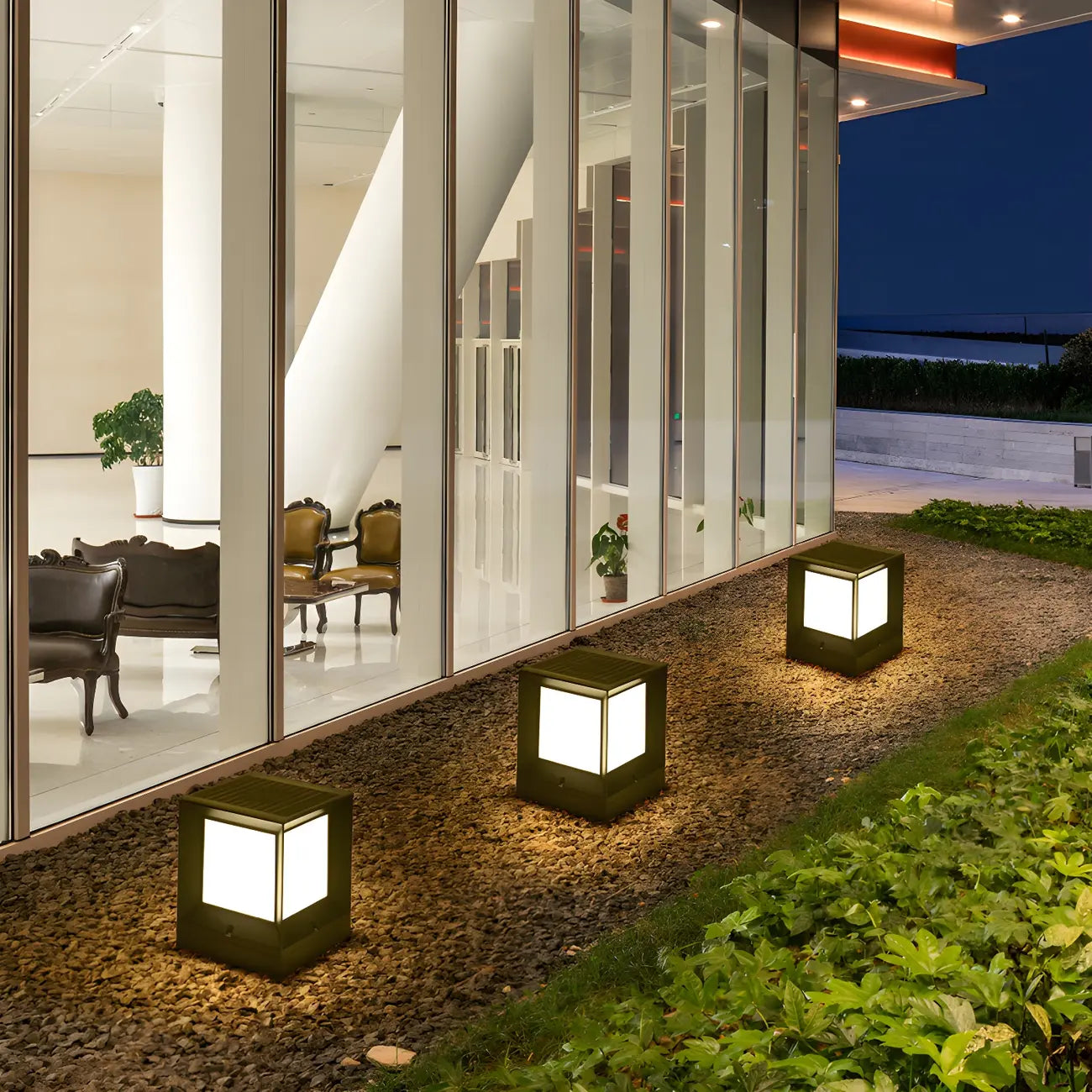 Lampe de poteau cubique en métal lisse et simple