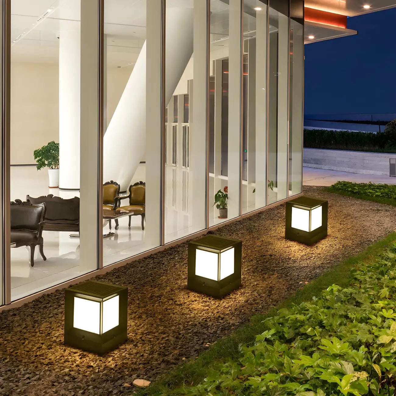 Lampe de poteau cubique en métal lisse et simple