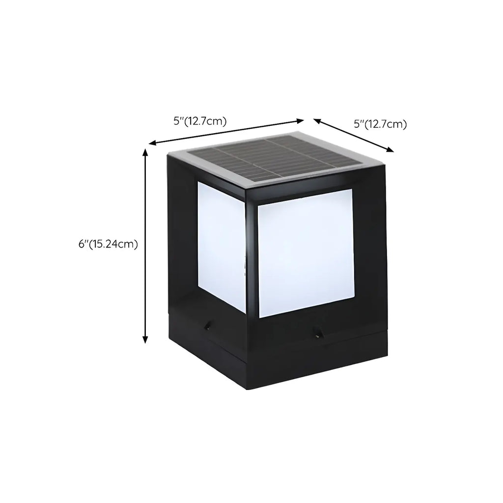 Lampe de poteau cubique en métal lisse et simple