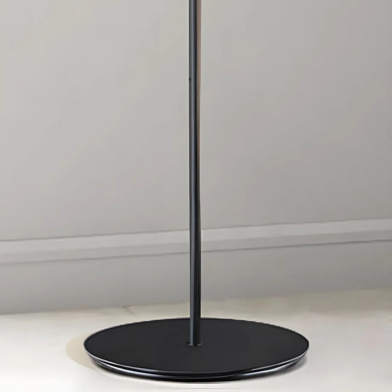 Lampadaire moderne en verre noir avec globe pour intérieur