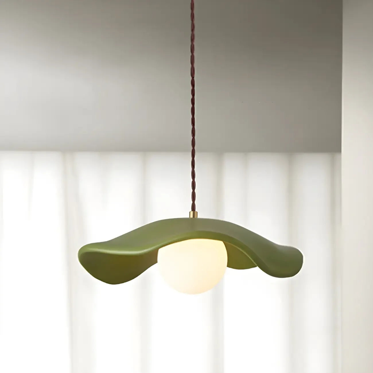 Suspension moderne en résine verte en forme de soucoupe pour cuisine
