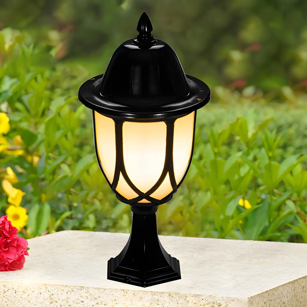 Lampadaires d'extérieur rétro en métal et verre noir