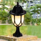 Lampadaires d'extérieur rétro en métal et verre noir