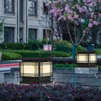 Lampes solaires rectangulaires noires en métal pour poteaux d'extérieur