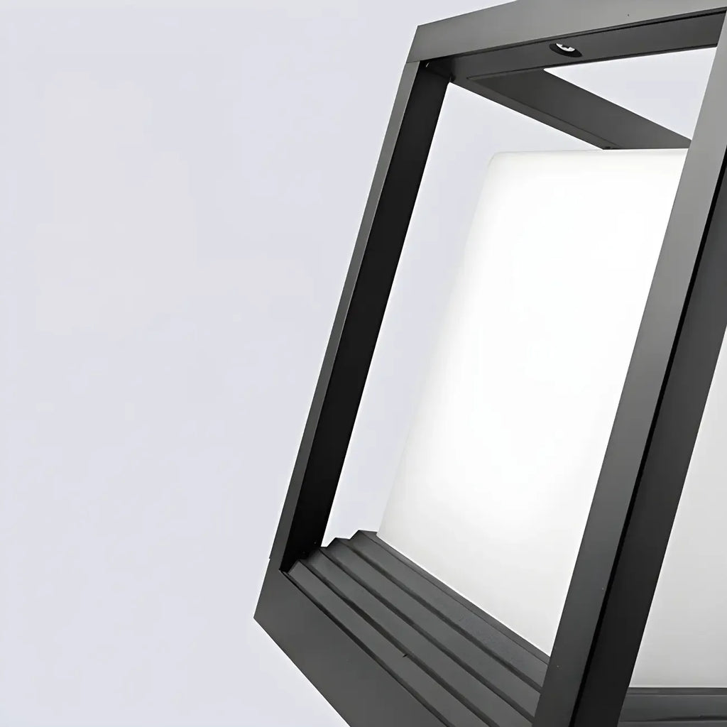 Support de poteau lumineux ouvert en métal noir avec abat-jour blanc