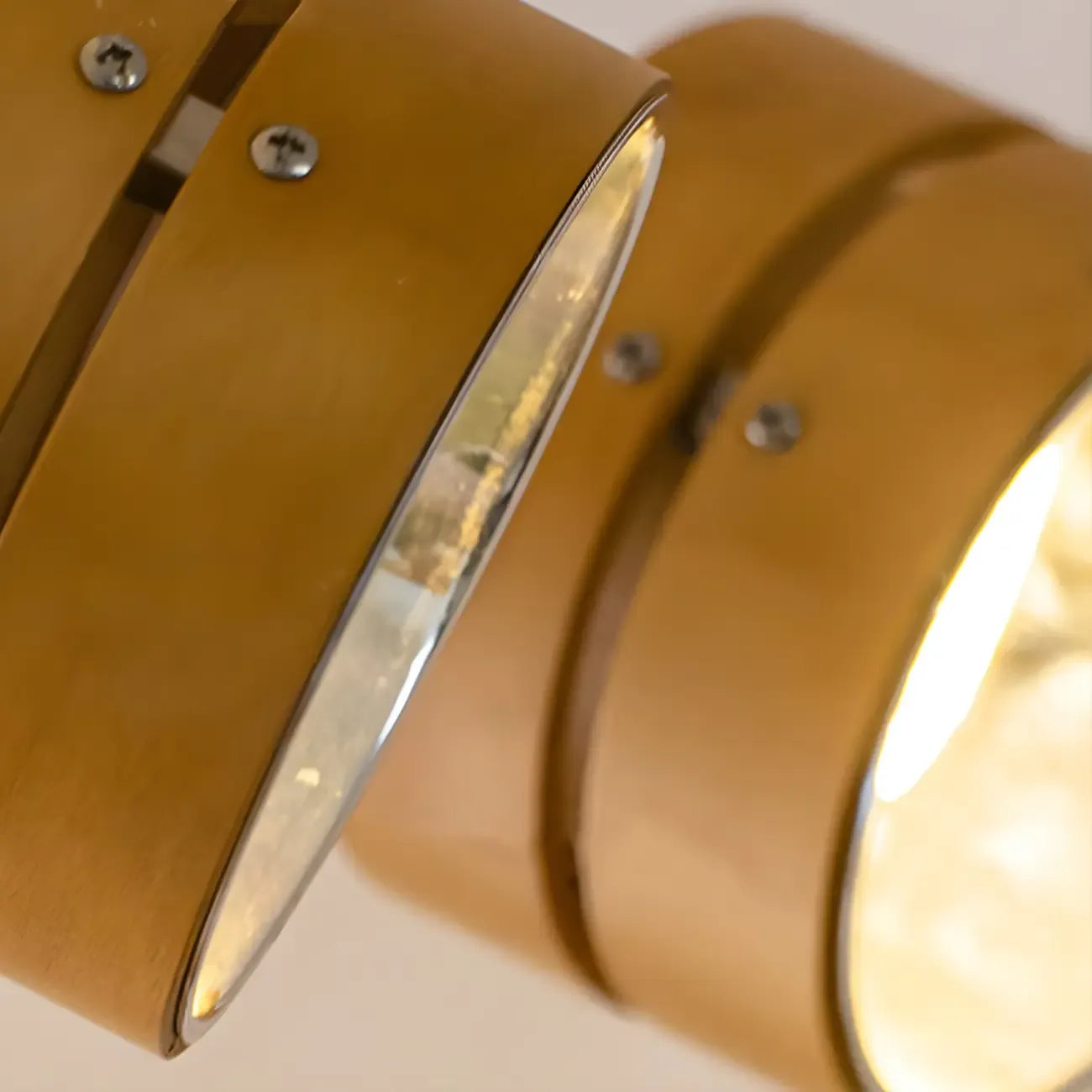 Projecteur sur rail LED moderne à 4 lampes, à intensité variable et tête orientable