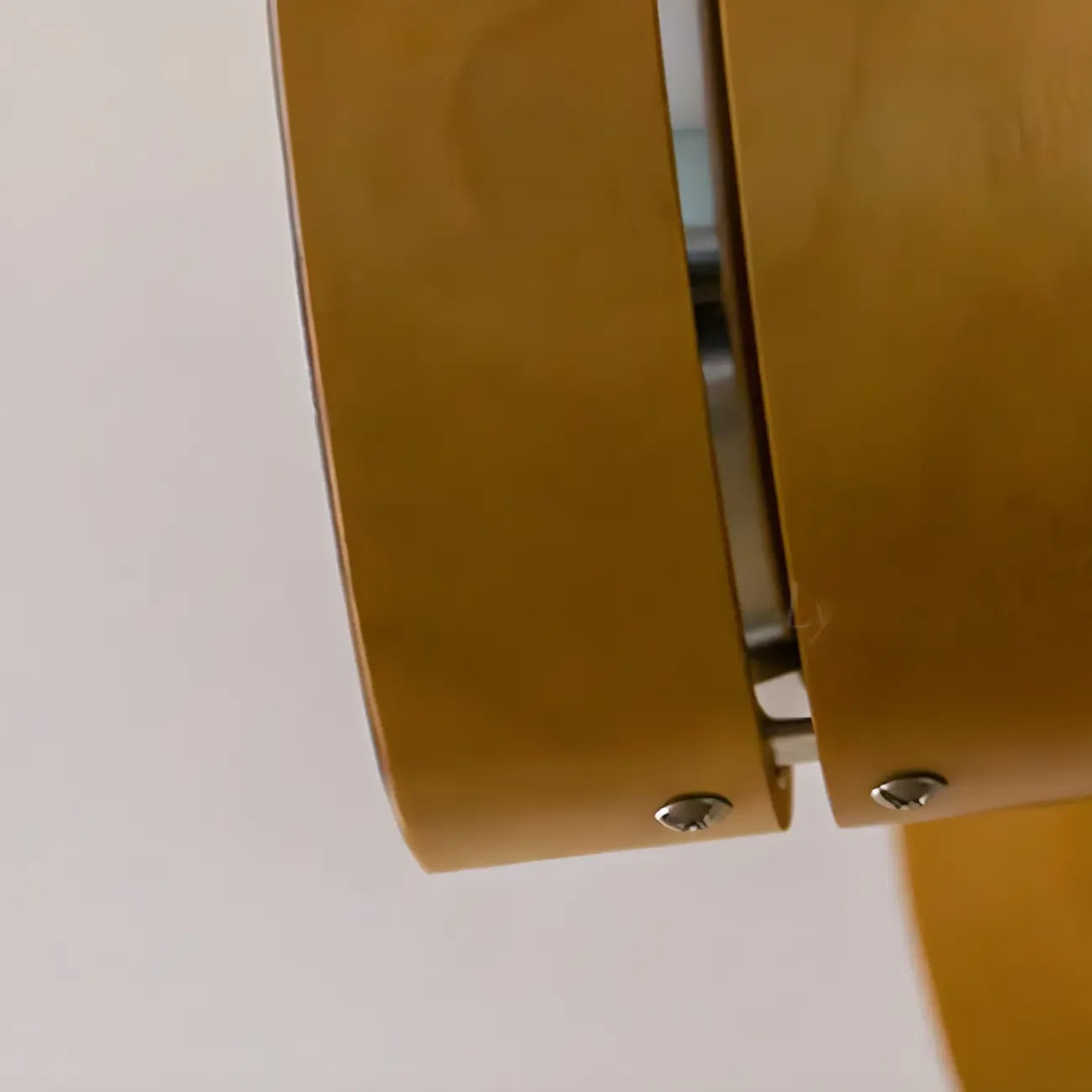 Projecteur sur rail LED moderne à 4 lampes, à intensité variable et tête orientable