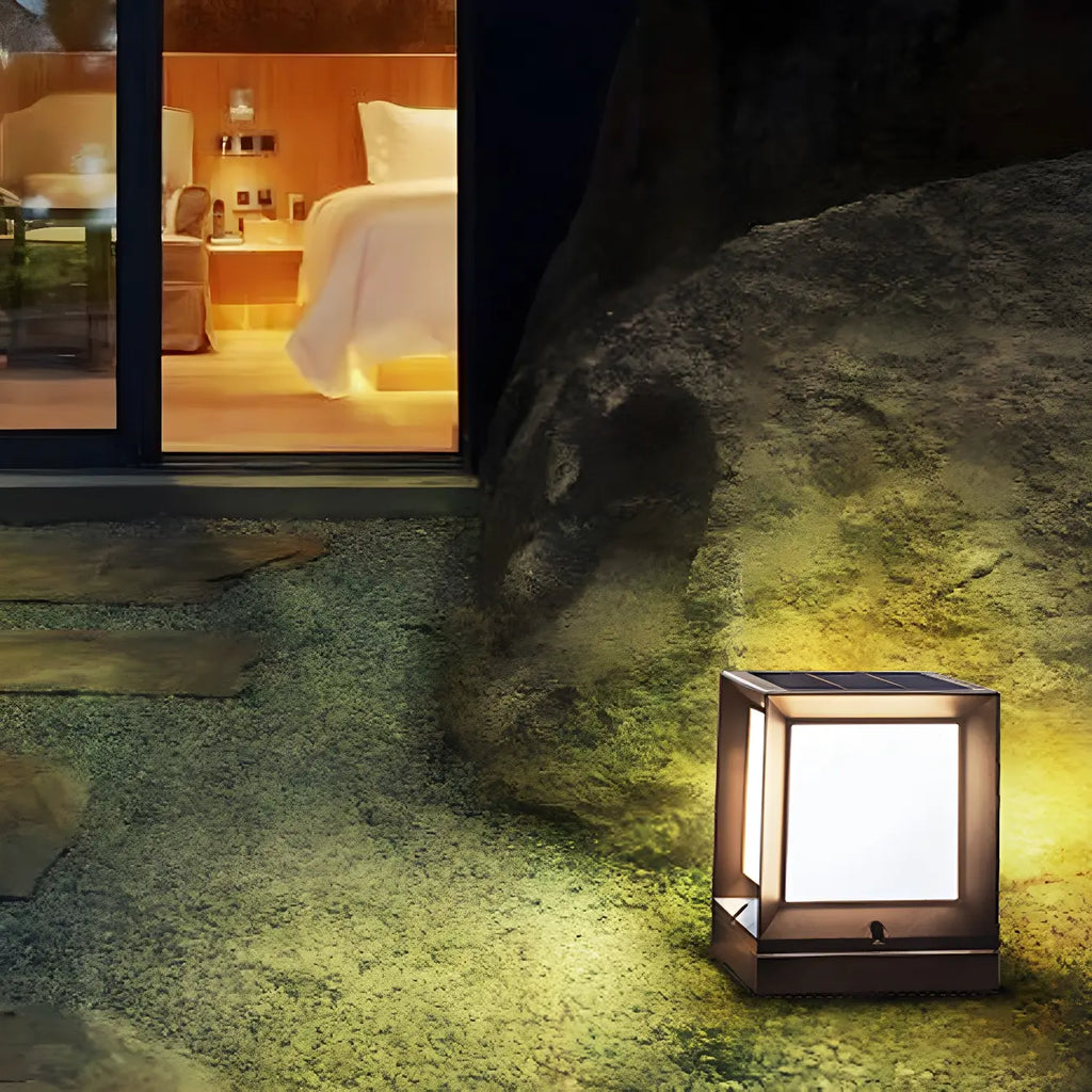 Lampes solaires LED tricolores noires pour poteaux d'extérieur