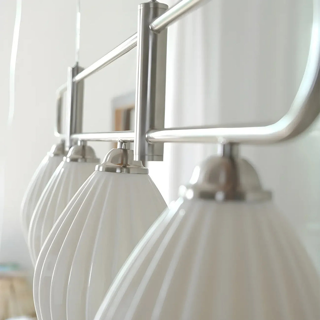Suspension îlot moderne et simple en céramique à plusieurs lumières