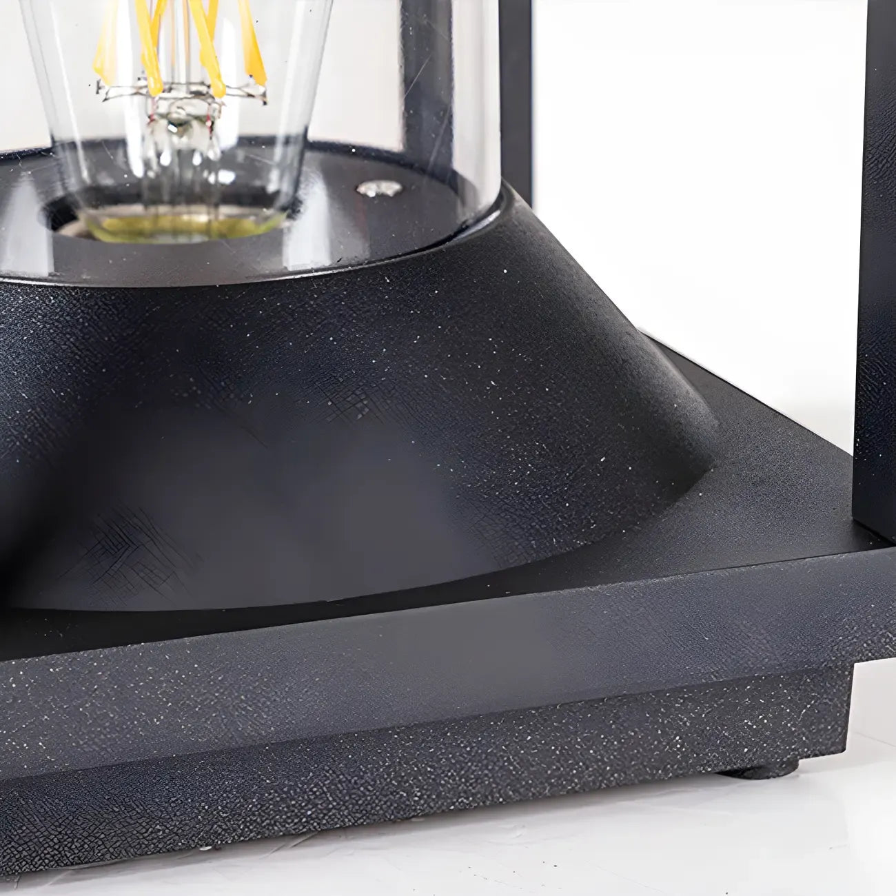 Lampes solaires verticales rectangulaires en métal noir pour poteaux extérieurs